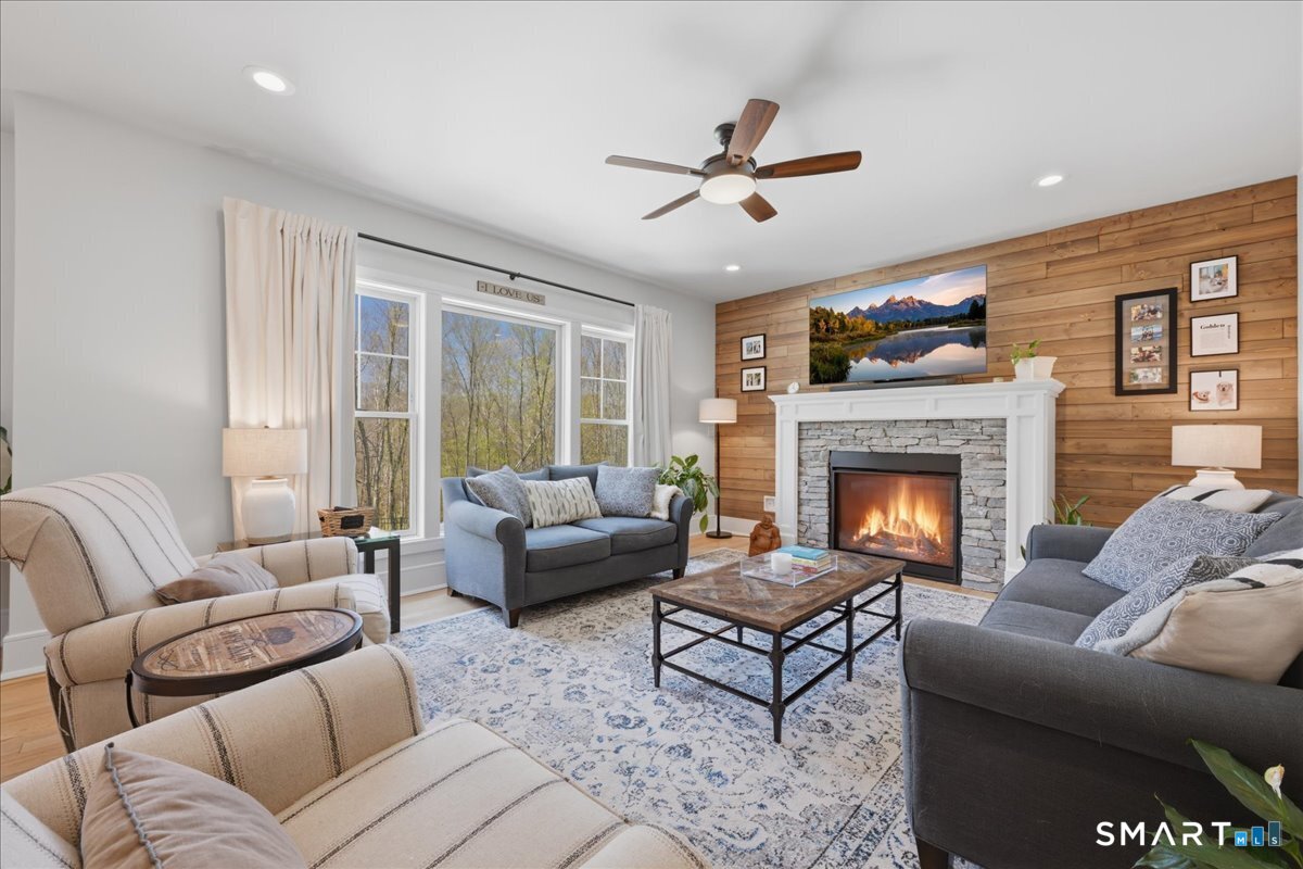 24 and 26 Salmon Run East Hampton CT 06424