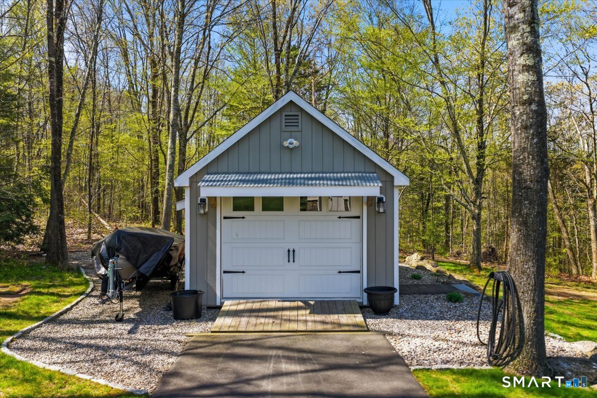 24 and 26 Salmon Run East Hampton CT 06424