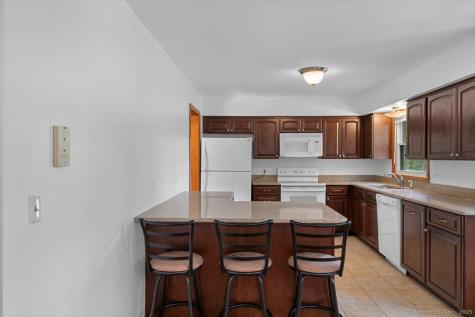 11 Williams Road North Branford CT 06471