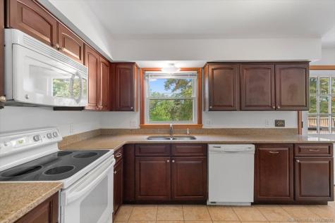 11 Williams Road North Branford CT 06471