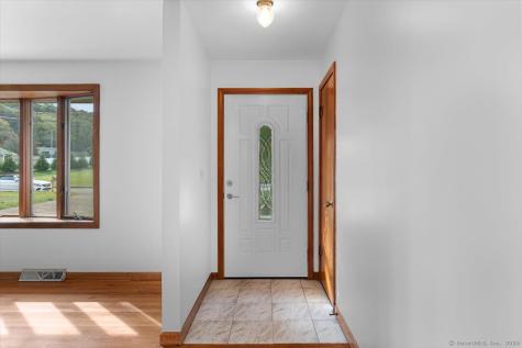 11 Williams Road North Branford CT 06471