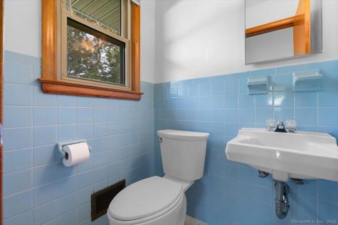 11 Williams Road North Branford CT 06471