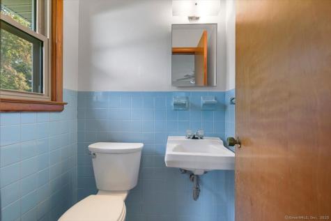 11 Williams Road North Branford CT 06471