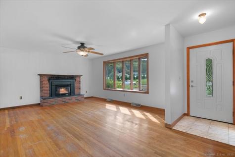 11 Williams Road North Branford CT 06471