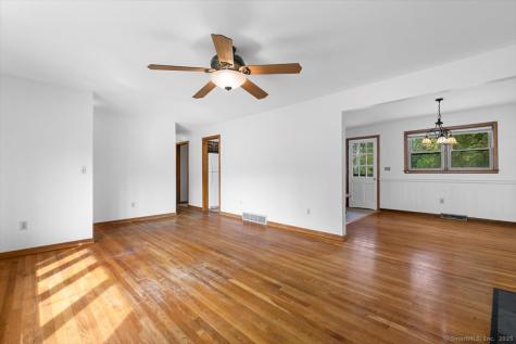 11 Williams Road North Branford CT 06471