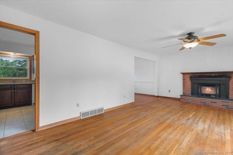 11 Williams Road North Branford CT 06471