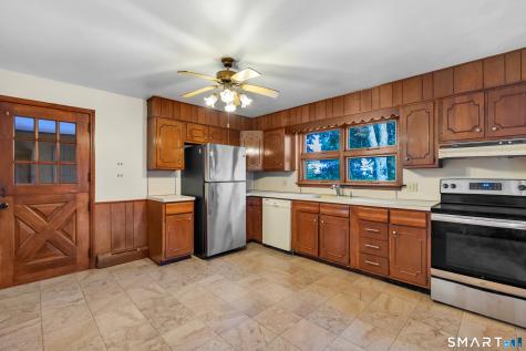 276 Nichols Terrace Stratford CT 06614