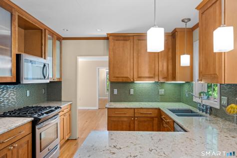 31 Paula Lane Waterford CT 06385