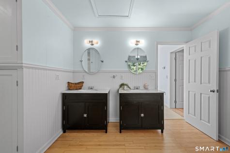 31 Paula Lane Waterford CT 06385