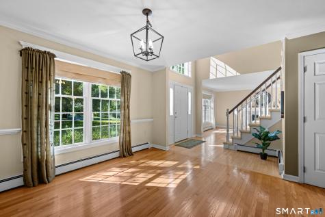 31 Paula Lane Waterford CT 06385