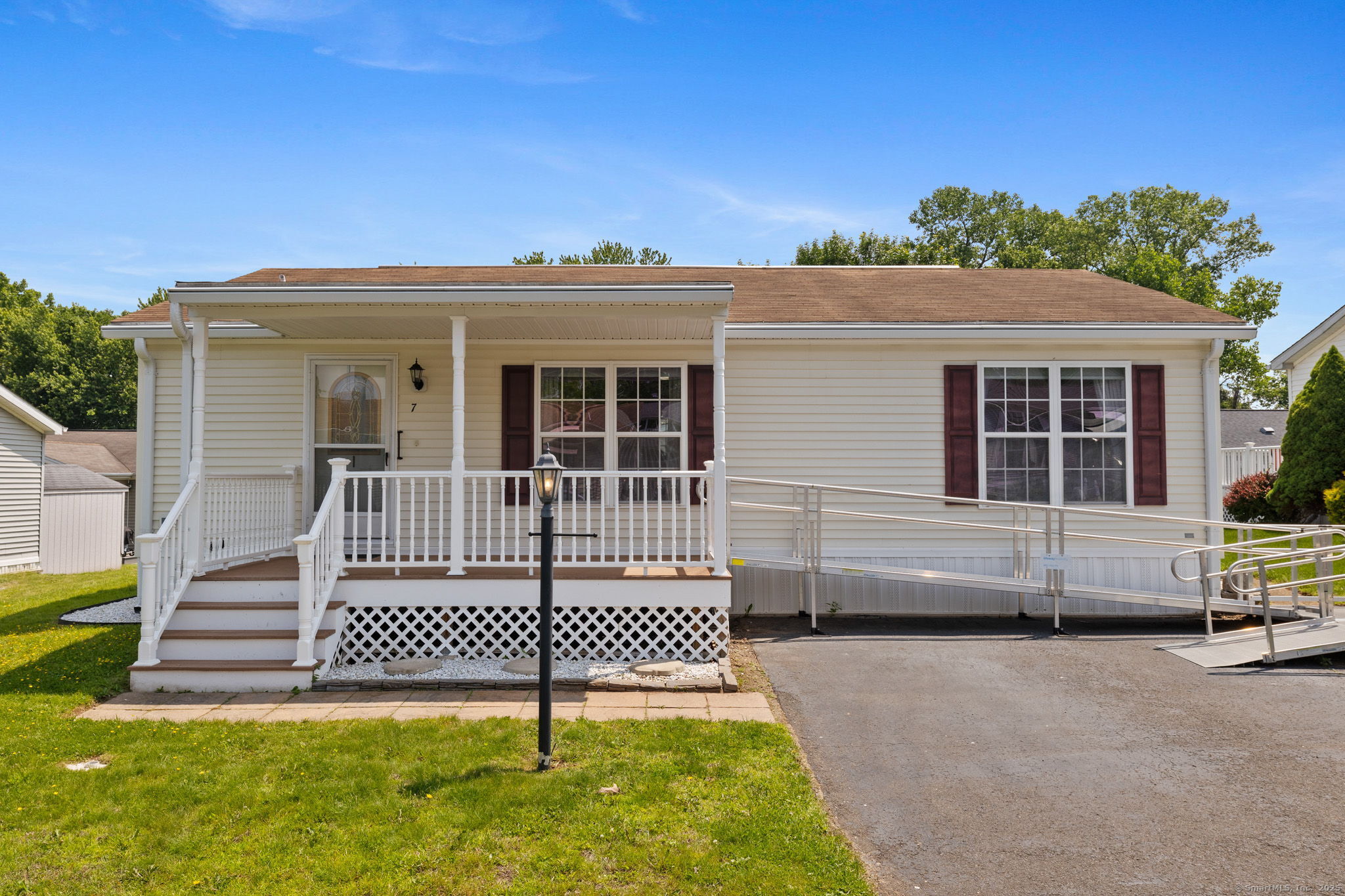 7 Rose Court East Windsor CT 06088