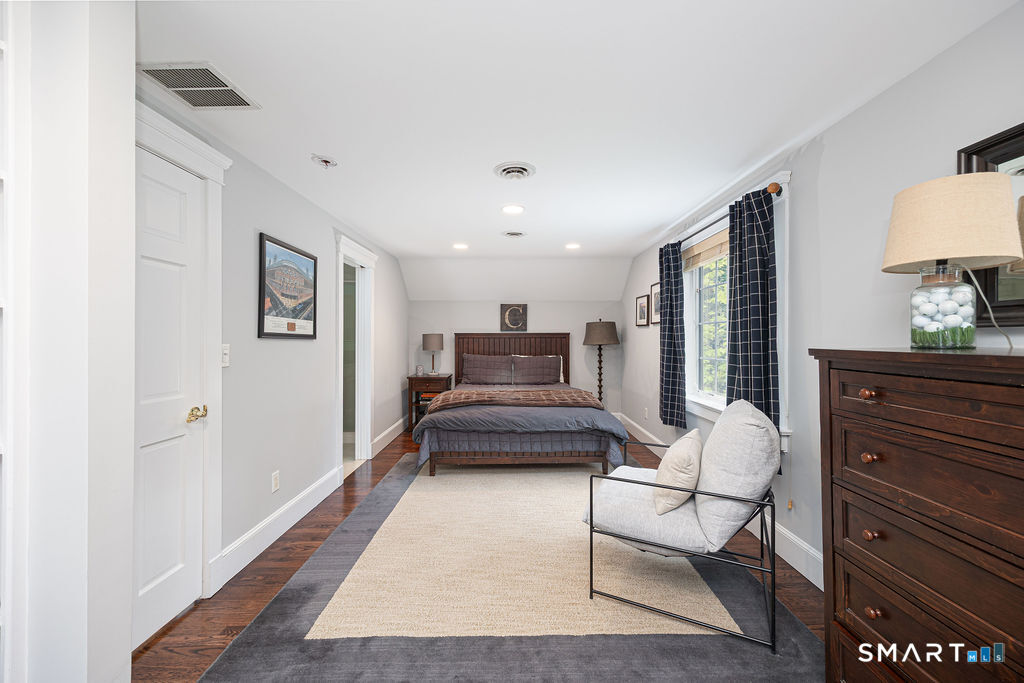 64 Huckleberry Hollow Stamford CT 06903
