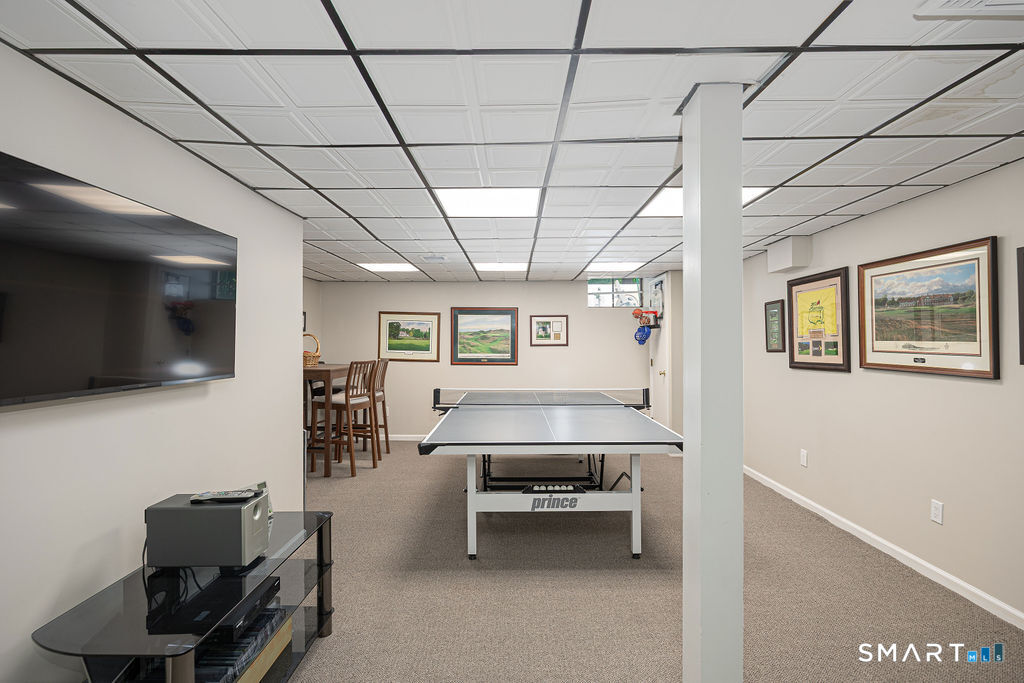 64 Huckleberry Hollow Stamford CT 06903