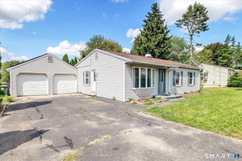12 Crestwood Road Ansonia CT 06401