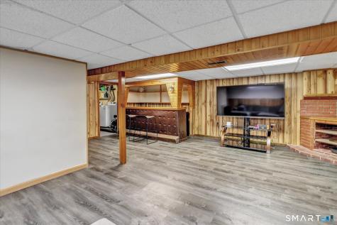 12 Crestwood Road Ansonia CT 06401