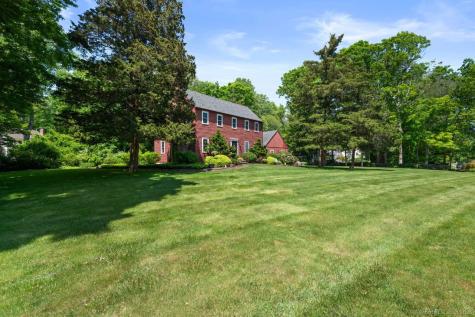 3 Colonial Drive Clinton CT 06413