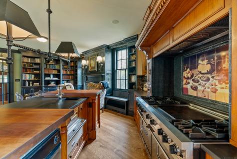 11 Mountain Spring Road Farmington CT 06032