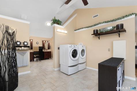 266 Heritage Road Putnam CT 06260