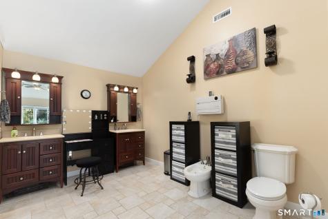 266 Heritage Road Putnam CT 06260