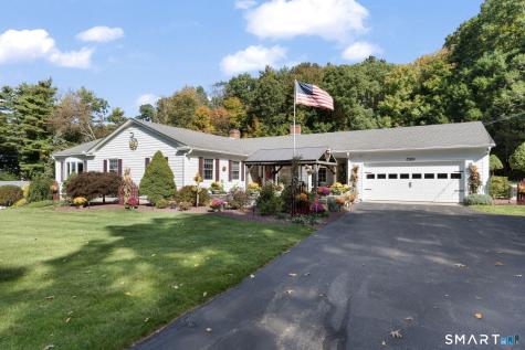 266 Heritage Road Putnam CT 06260