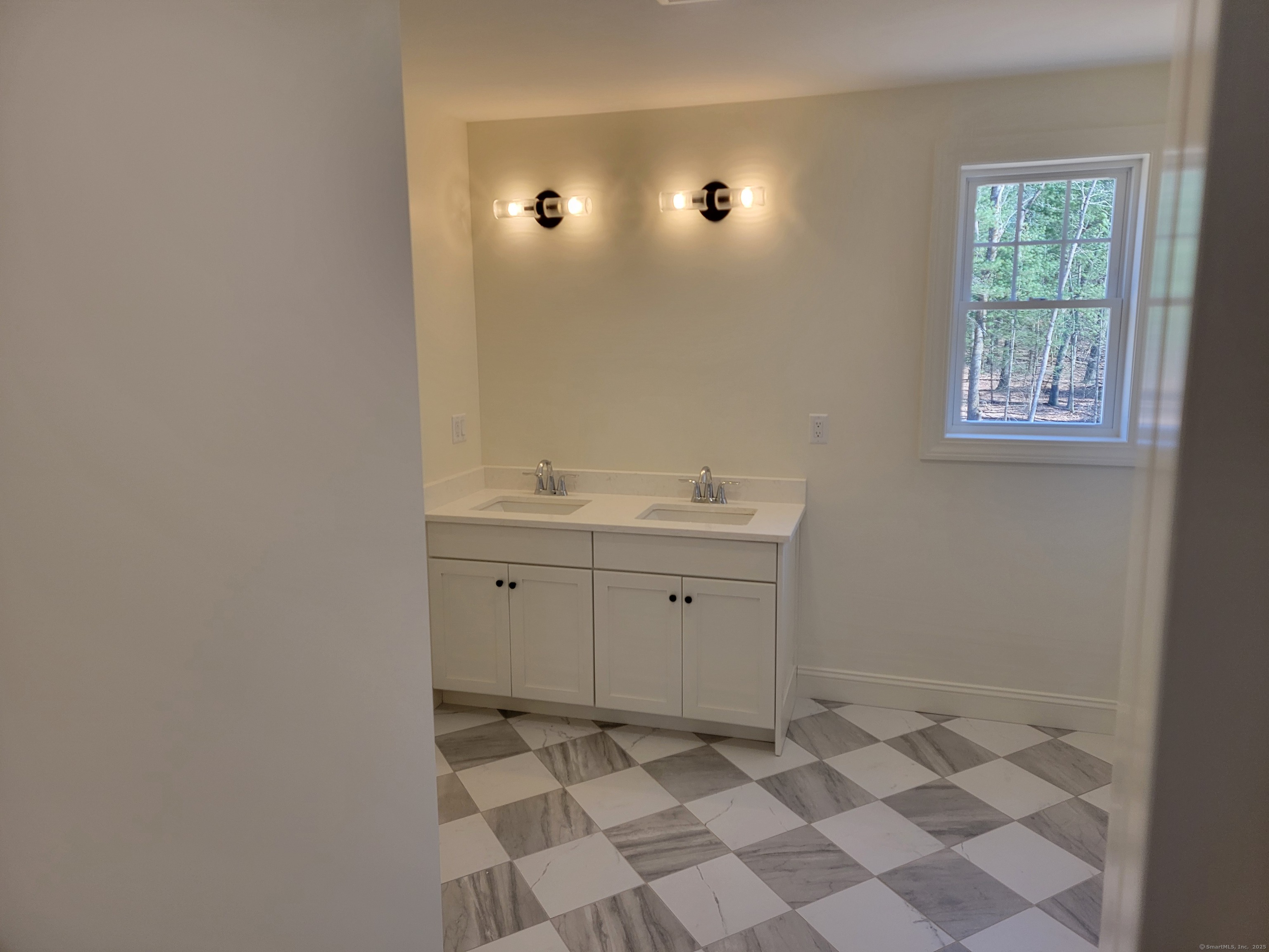 975 High Road Berlin CT 06037