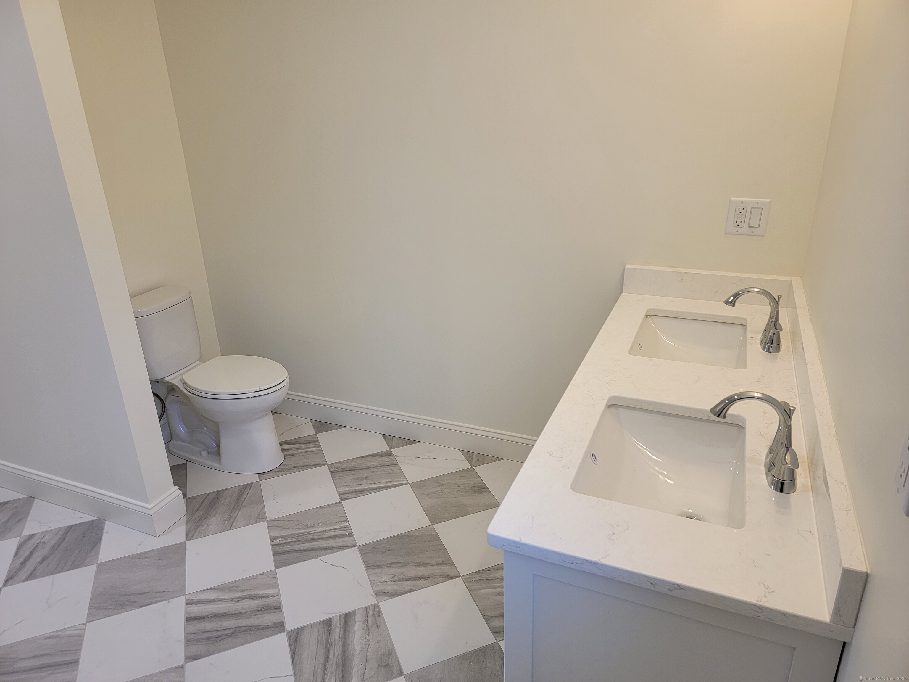 975 High Road Berlin CT 06037