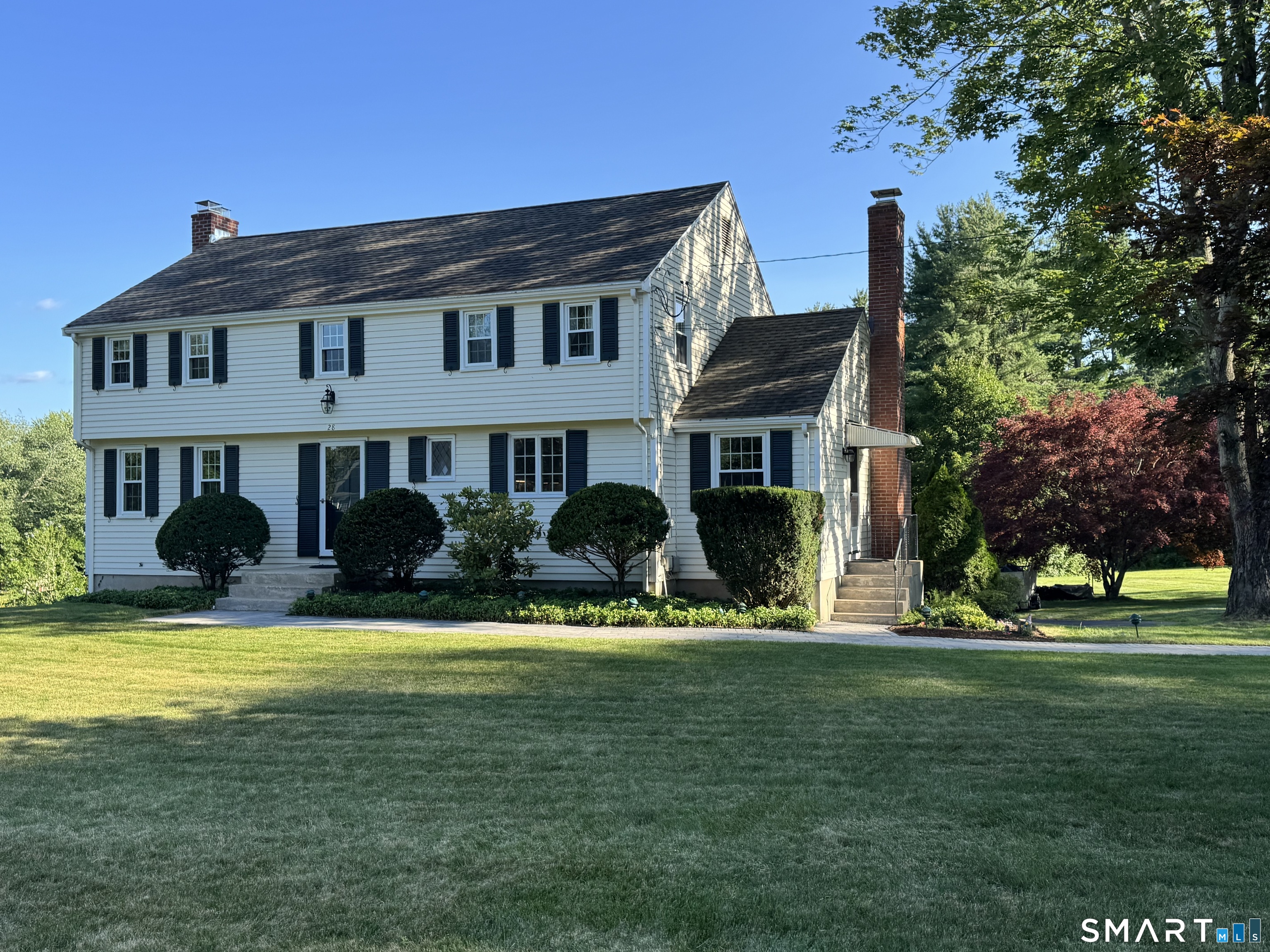 28 Crestwood Road Simsbury CT 06070