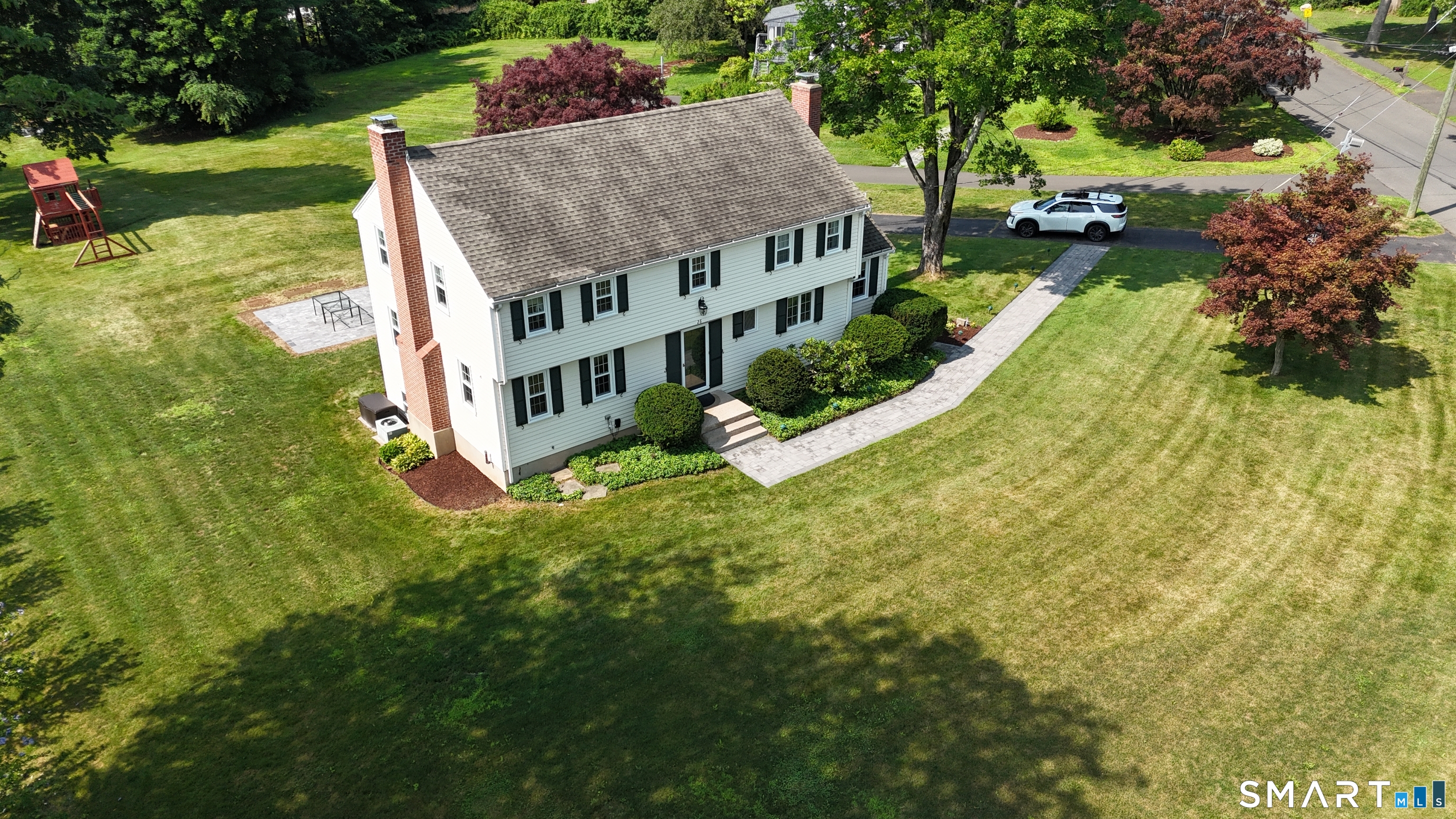 28 Crestwood Road Simsbury CT 06070
