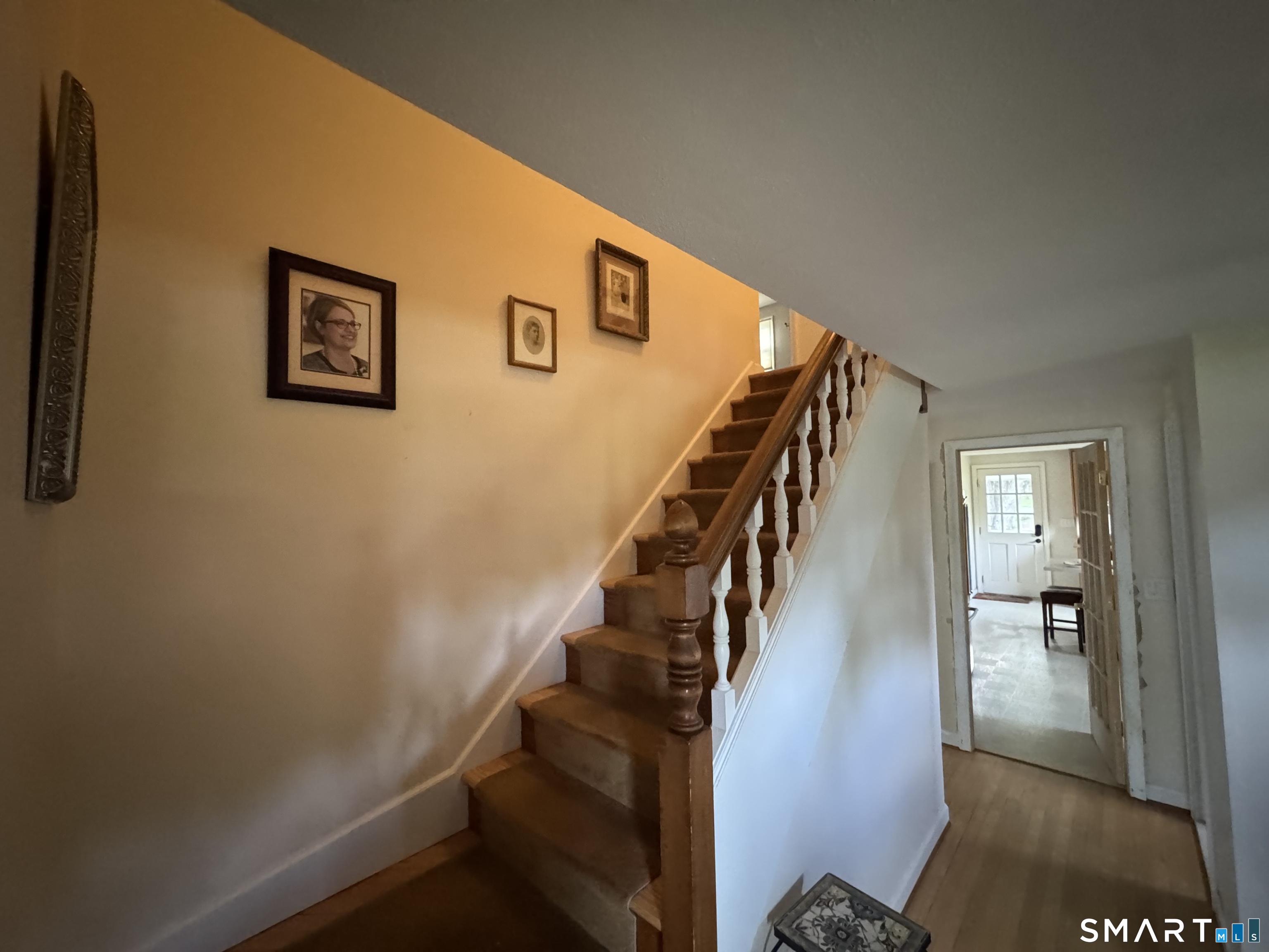 28 Crestwood Road Simsbury CT 06070