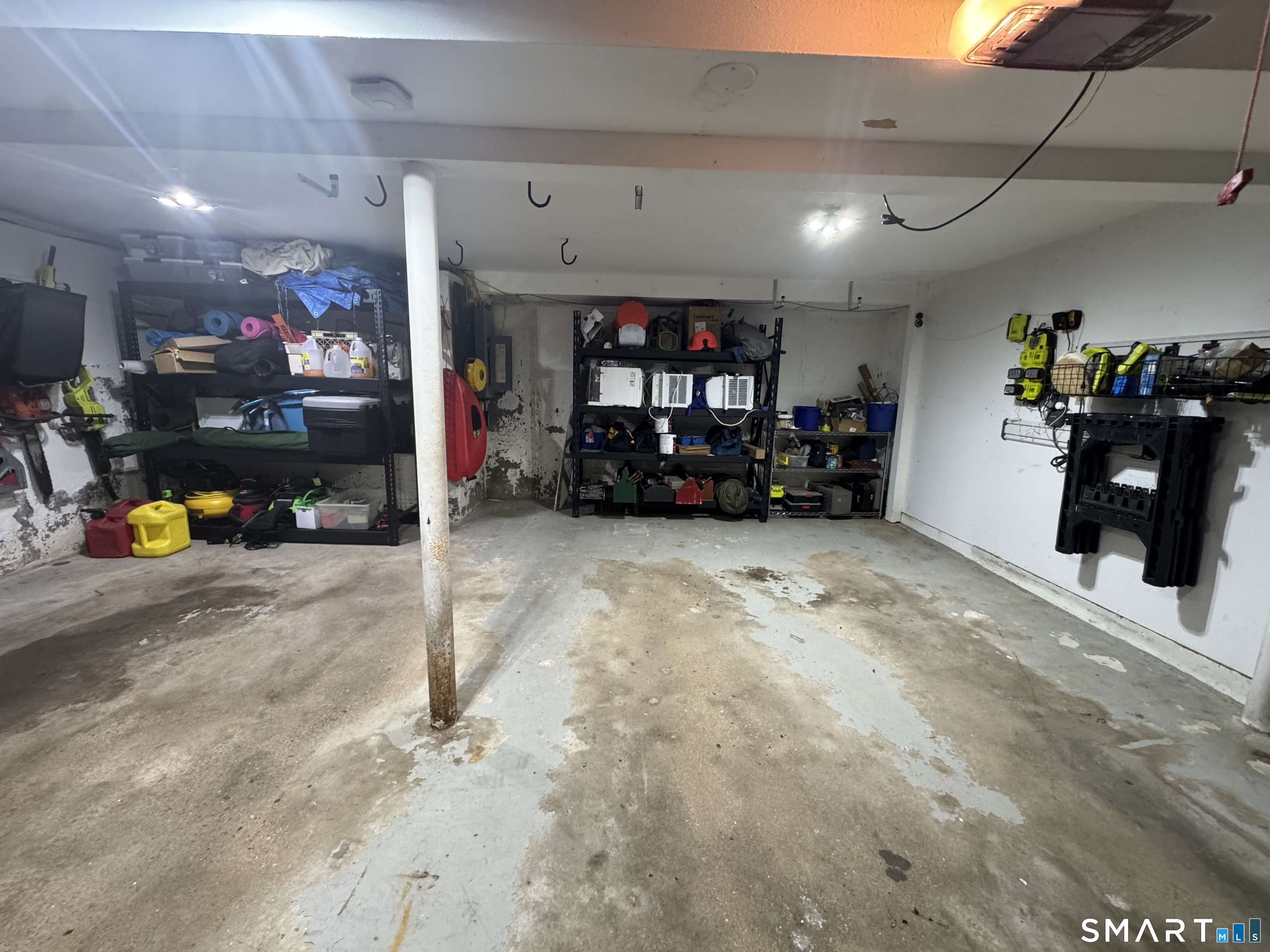 28 Crestwood Road Simsbury CT 06070