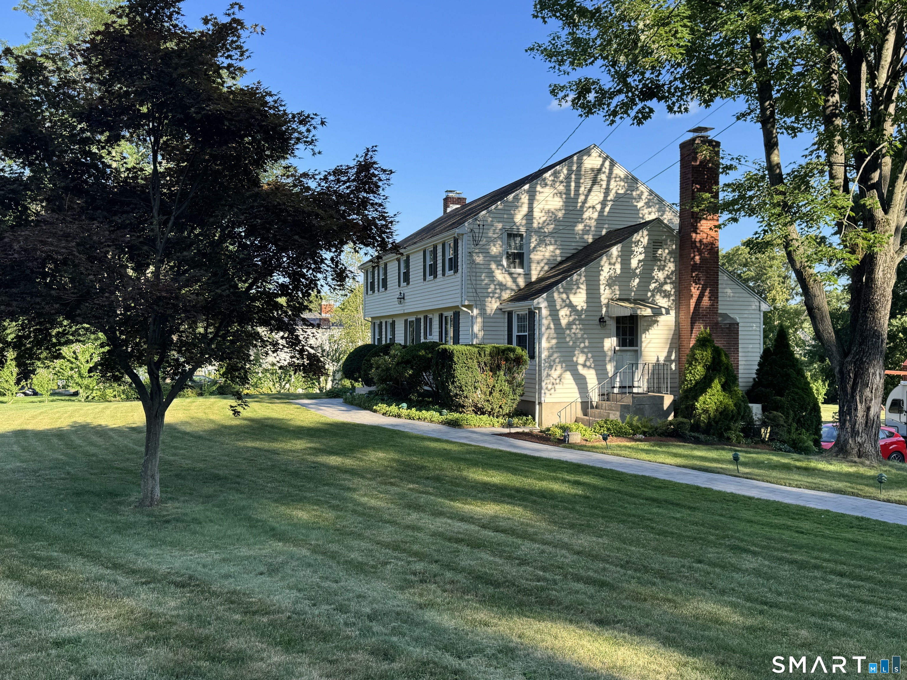 28 Crestwood Road Simsbury CT 06070