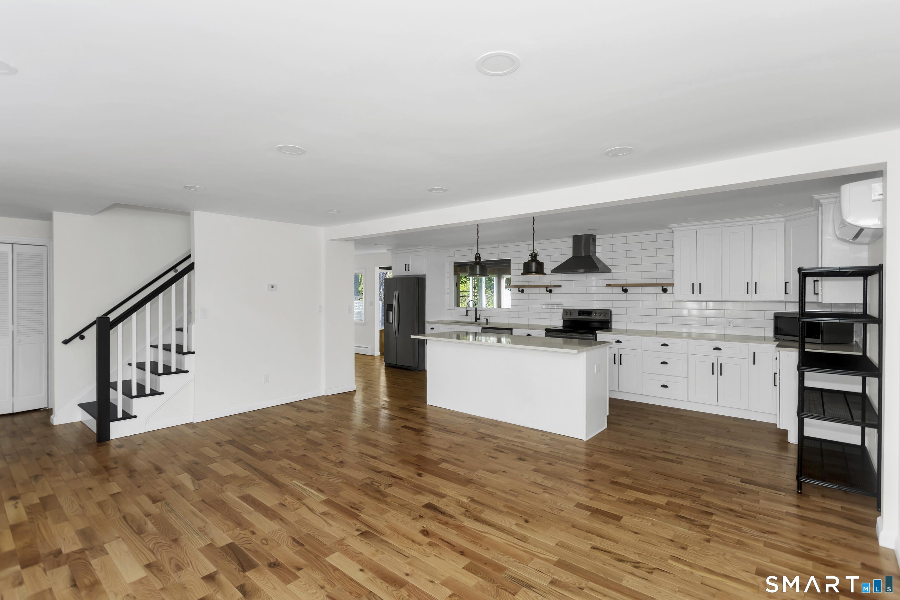 33 Imperial Drive South Windsor CT 06074