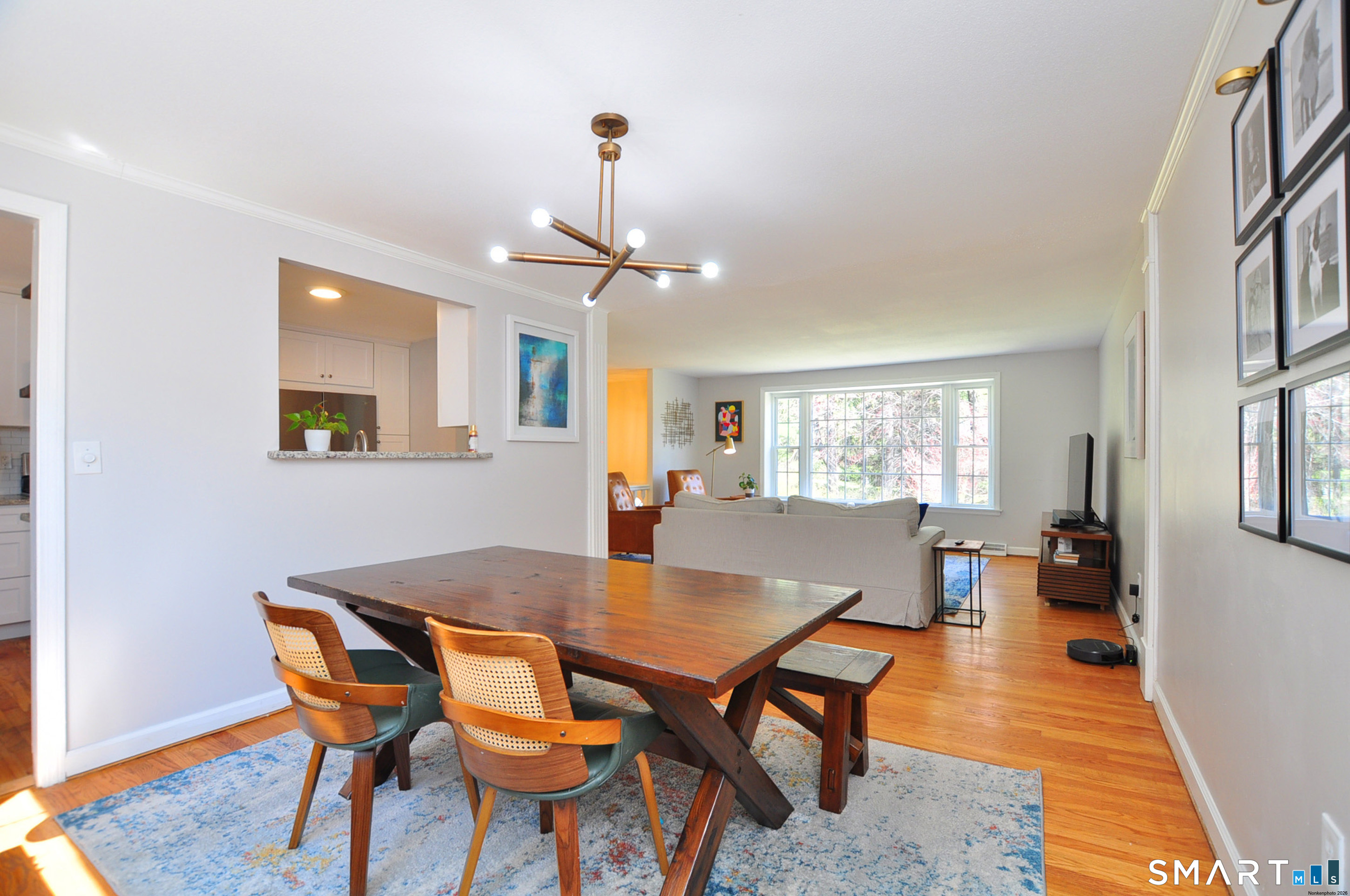 33 Chestnut Hill Road Simsbury CT 06070