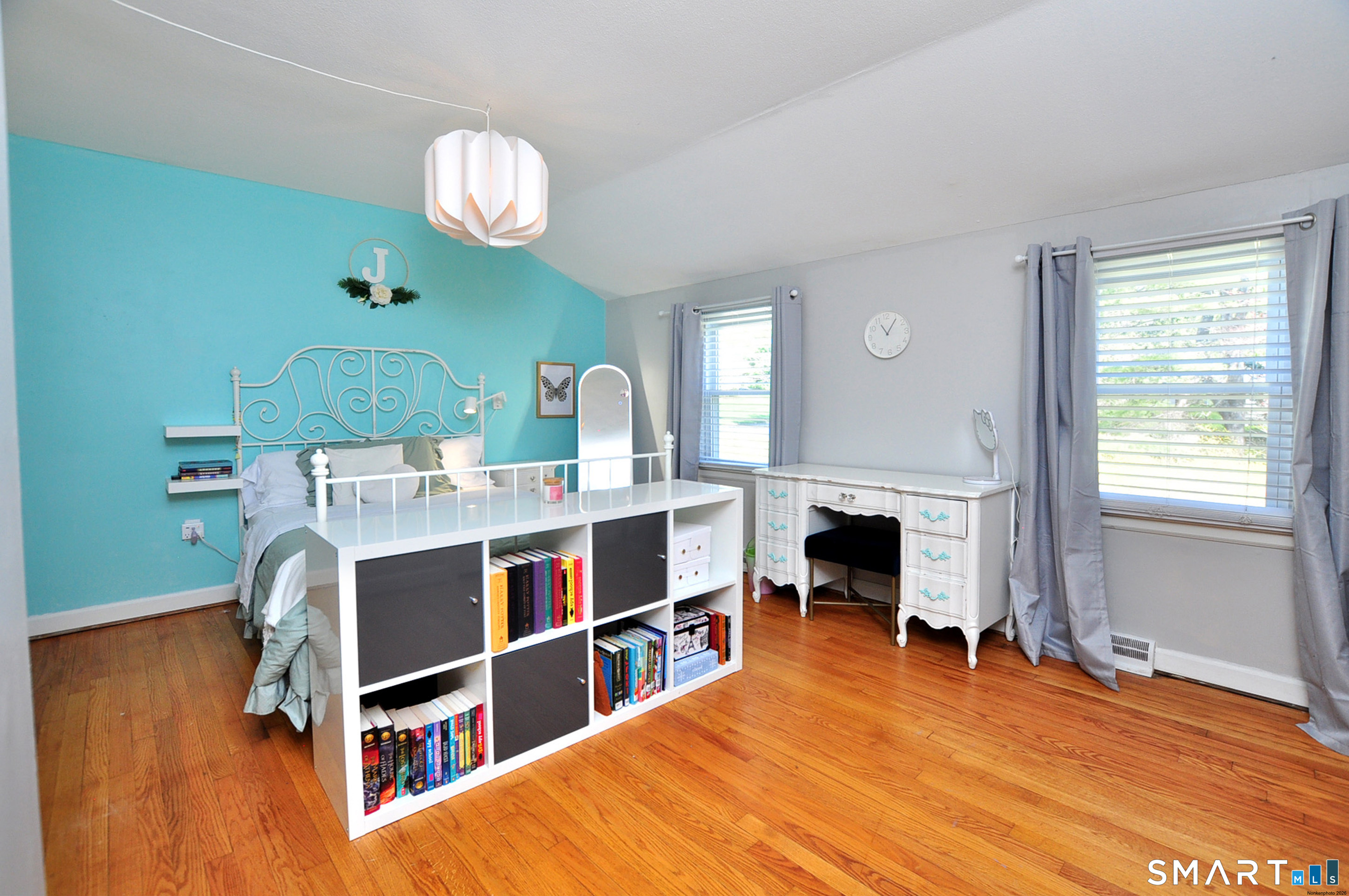 33 Chestnut Hill Road Simsbury CT 06070