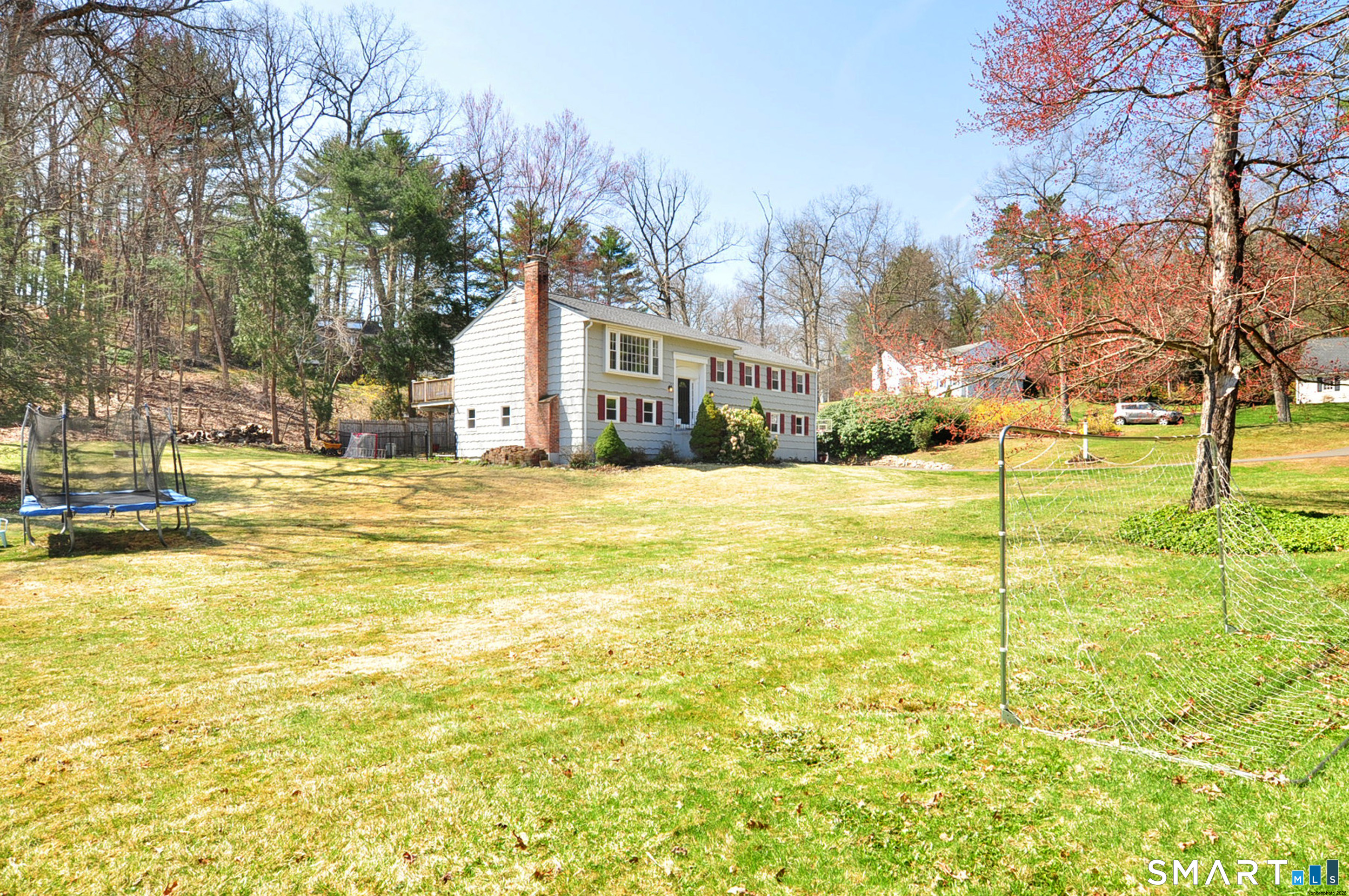 33 Chestnut Hill Road Simsbury CT 06070