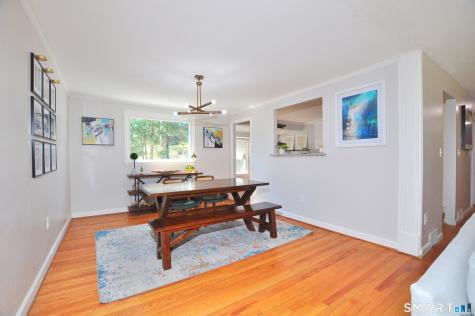 33 Chestnut Hill Road Simsbury CT 06070