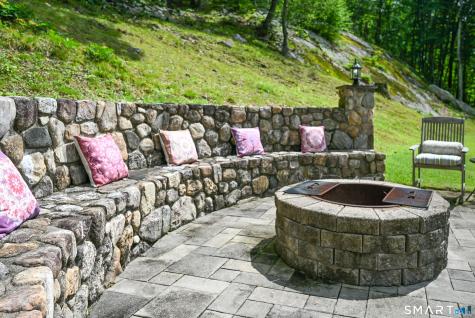 39 Bear Mountain Road New Fairfield CT 06812