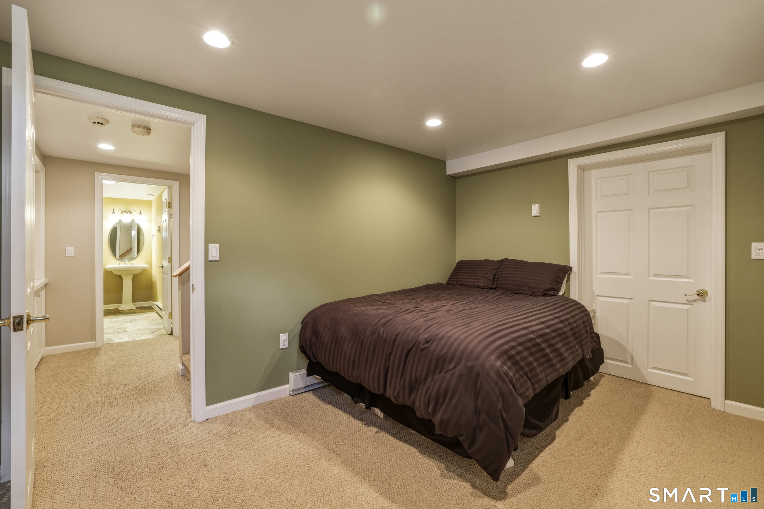 10 Buckingham Lane West Hartford CT 06117
