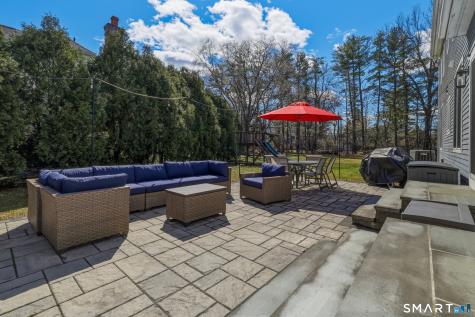 10 Buckingham Lane West Hartford CT 06117