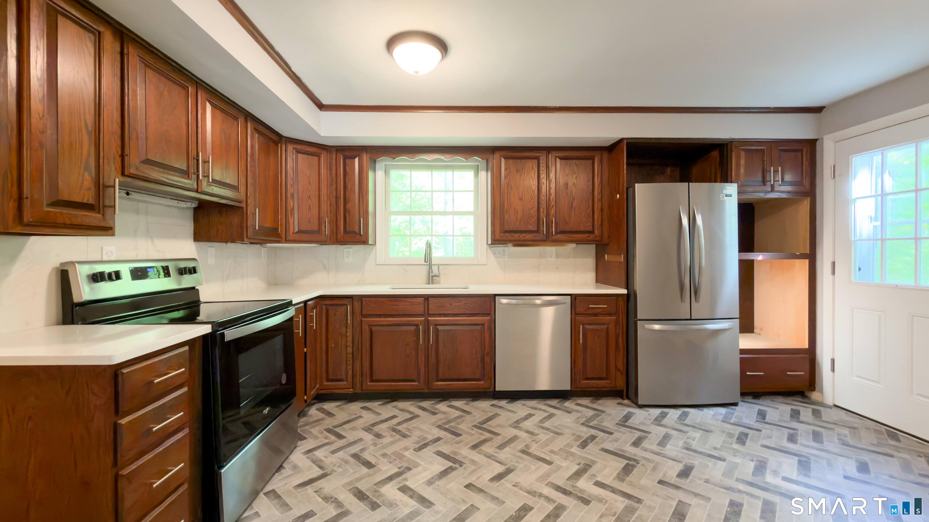 16 Briarwood Drive Simsbury CT 06070