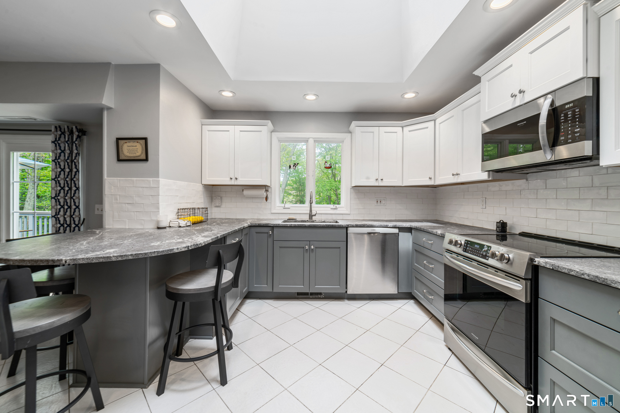 148 Colonial Drive Southbury CT 06488