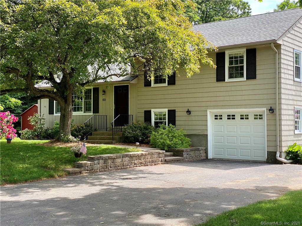 69 Old County Road East Granby CT 06026