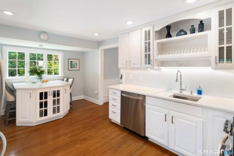 76 Comstock Hill Road New Canaan CT 06840