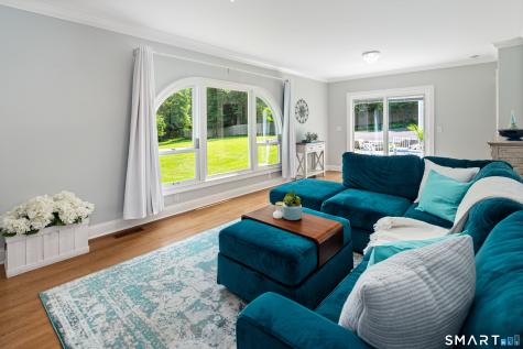 76 Comstock Hill Road New Canaan CT 06840