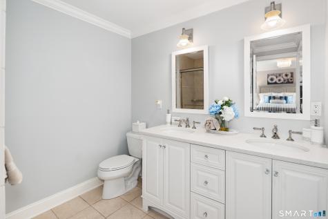 76 Comstock Hill Road New Canaan CT 06840