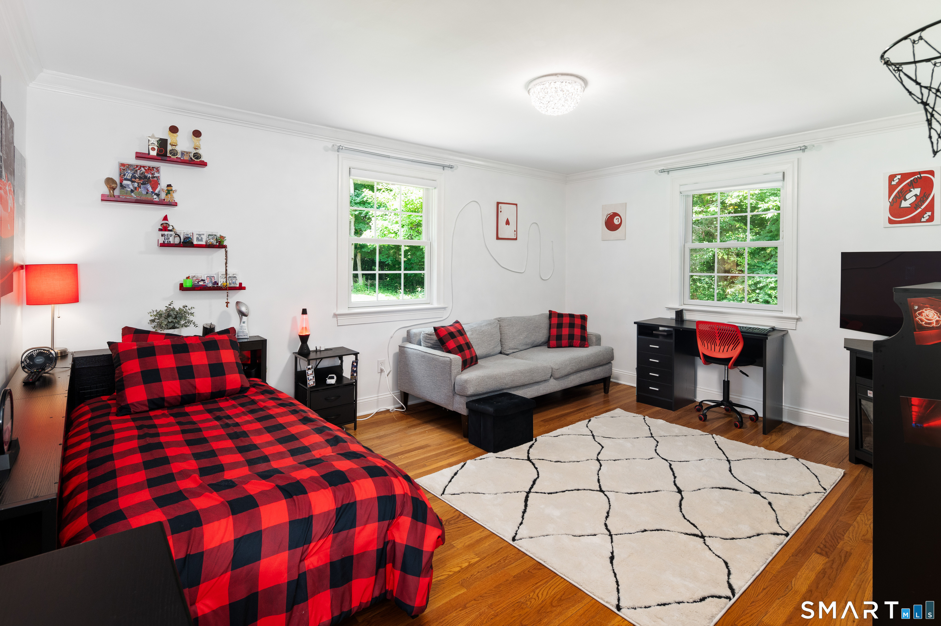 76 Comstock Hill Road New Canaan CT 06840