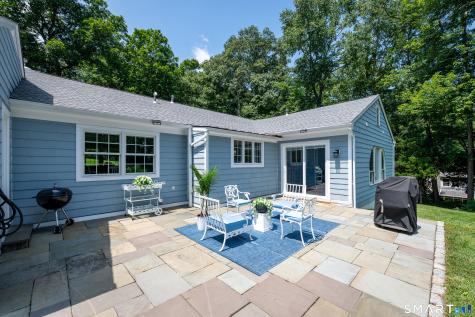 76 Comstock Hill Road New Canaan CT 06840