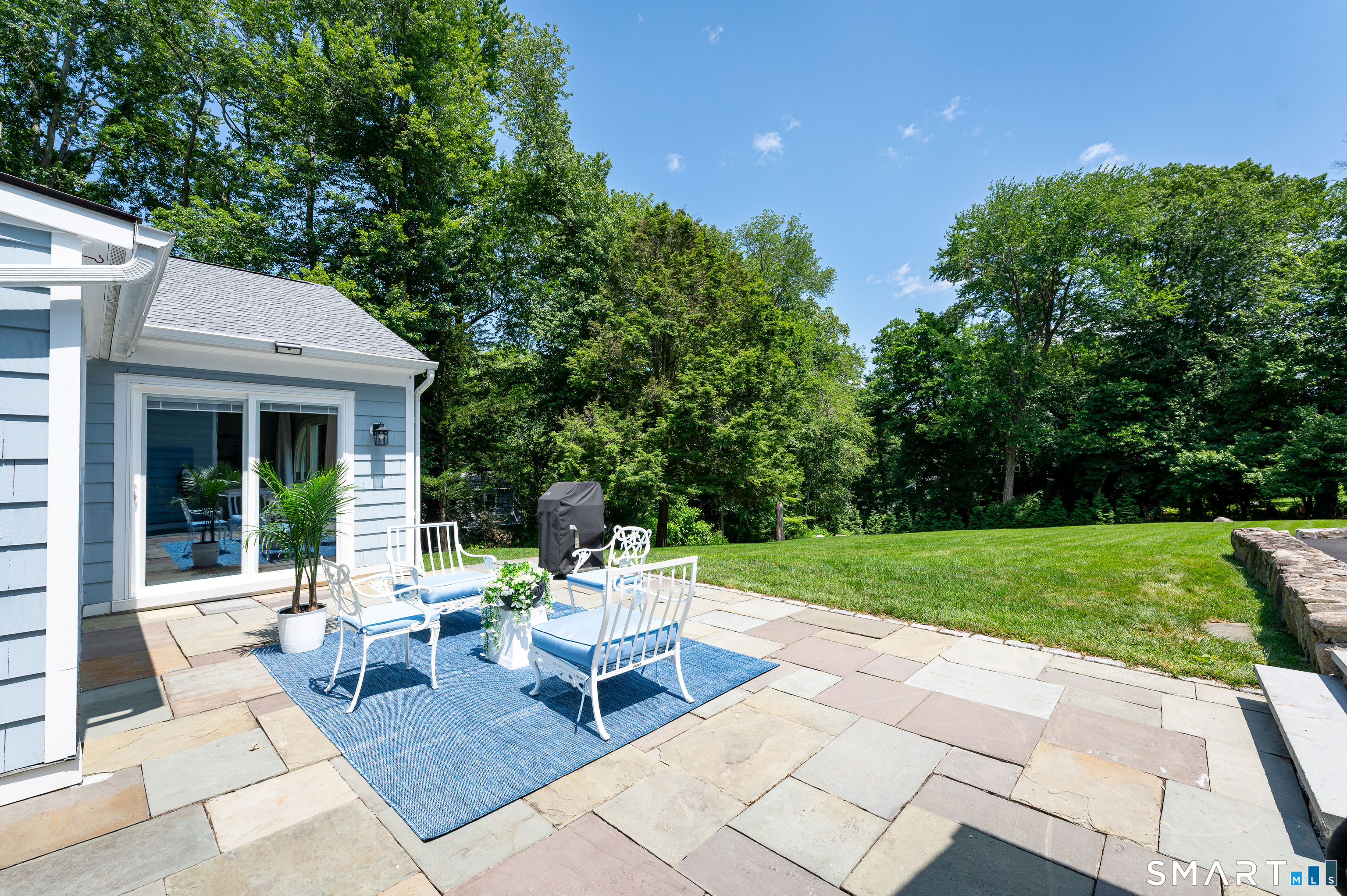 76 Comstock Hill Road New Canaan CT 06840