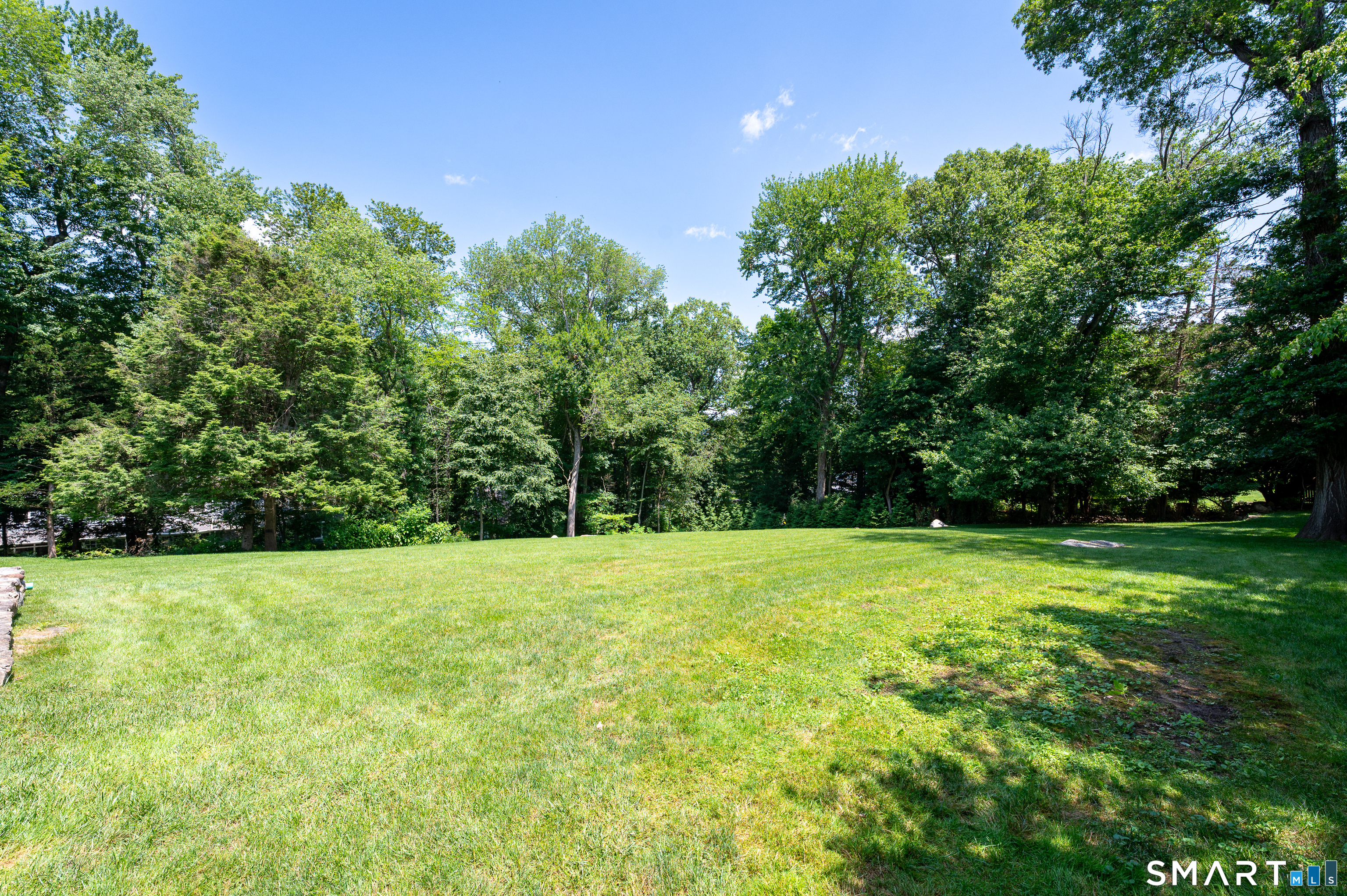 76 Comstock Hill Road New Canaan CT 06840