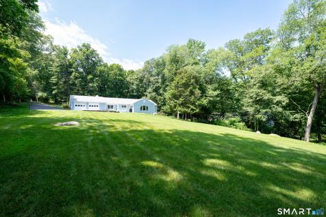76 Comstock Hill Road New Canaan CT 06840
